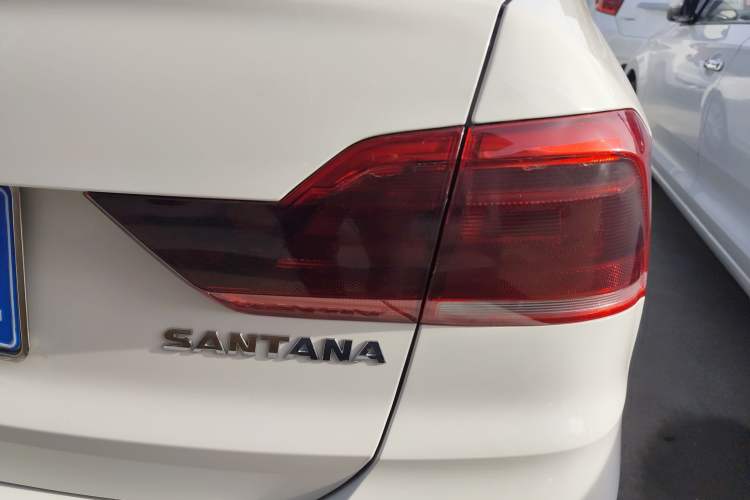 Used Volkswagen Santana 2019 1.5L Manual Fashion Edition China VI Standard Right Rear Taillight