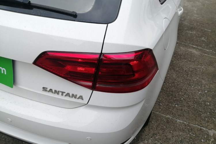 Used Volkswagen Santana 2019 Haona 1.5L Automatic Fashion Edition China VI Standard Right Rear Taillight
