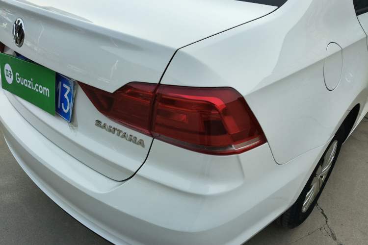 Used Volkswagen Santana 2019 1.5L Manual Fashion Edition China VI Standard Right Rear Taillight