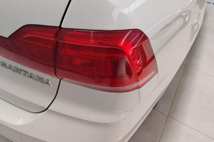 Used Volkswagen Santana 2019 1.5L Automatic Fashion Edition China VI Right Rear Taillight