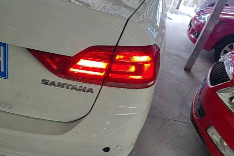 Used Volkswagen Santana 2019 1.5L Automatic Fashion Edition China VI Right Rear Taillight