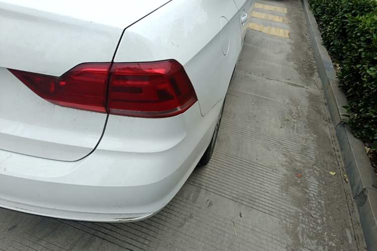 Used Volkswagen Santana 2019 1.5L Manual Fashion Edition China VI Standard Right Rear Taillight