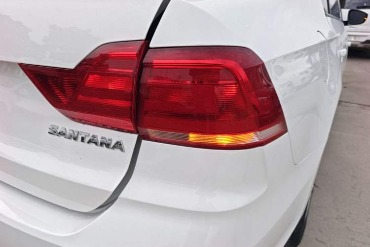 Used Volkswagen Santana 2019 1.5L Automatic Fashion Edition China VI Right Rear Taillight