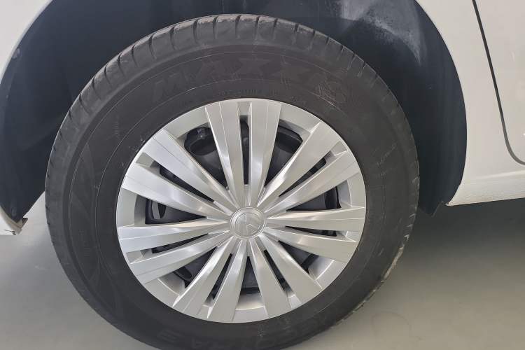 Used Volkswagen Santana 2019 1.5L Automatic Fashion Edition China VI Right Rear Wheel Hub