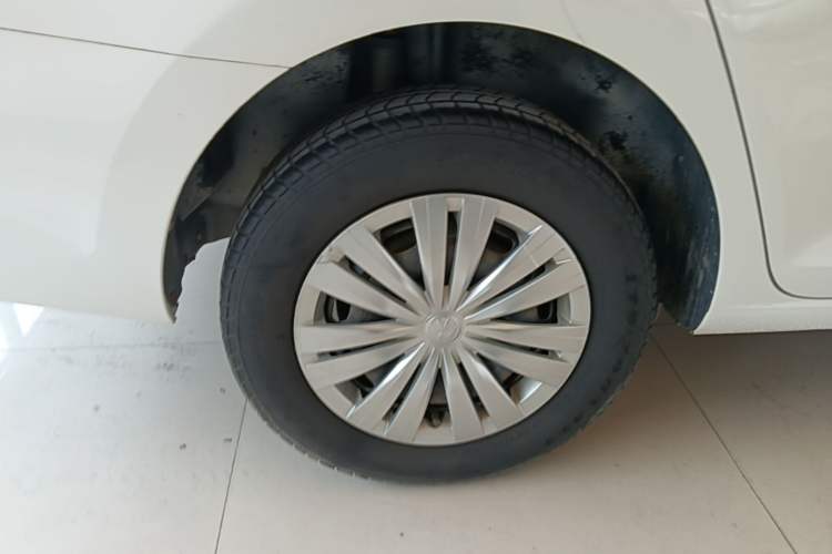 Used Volkswagen Santana 2019 1.5L Manual Fashion Edition China VI Standard Right Rear Wheel Hub