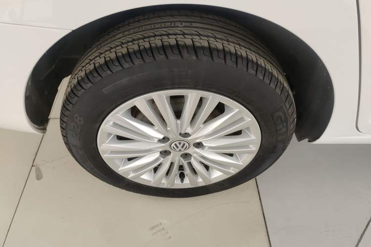 Used Volkswagen Santana 2019 1.5L Automatic Comfort Edition China VI Standard Right Rear Wheel Hub