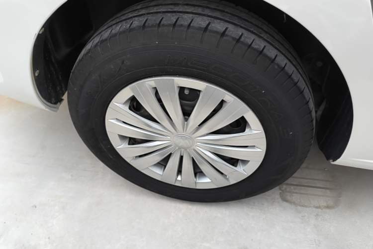 Used Volkswagen Santana 2019 1.5L Manual Fashion Edition China VI Standard Right Rear Wheel Hub