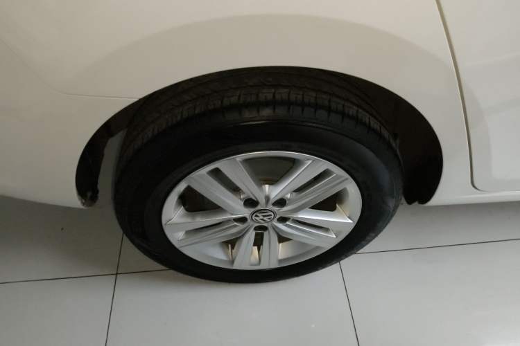 Used Volkswagen Santana 2019 Haona 1.5L Automatic Fashion Edition China VI Standard Right Rear Wheel Hub