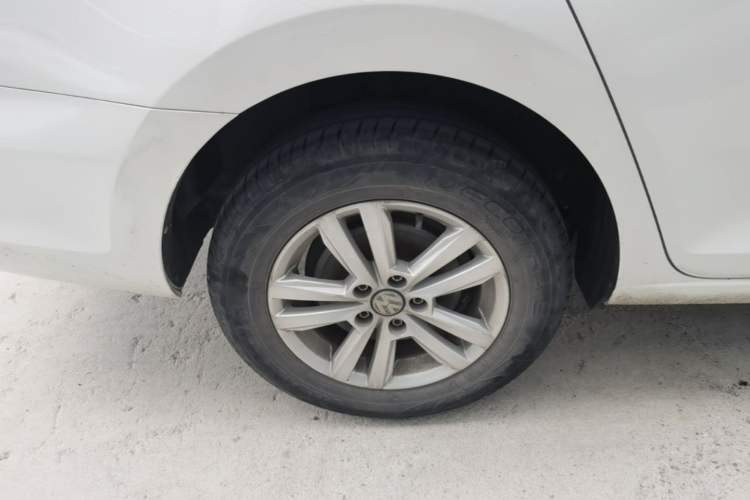 Used Volkswagen Santana 2019 1.5L Automatic Fashion Edition China VI Right Rear Wheel Hub