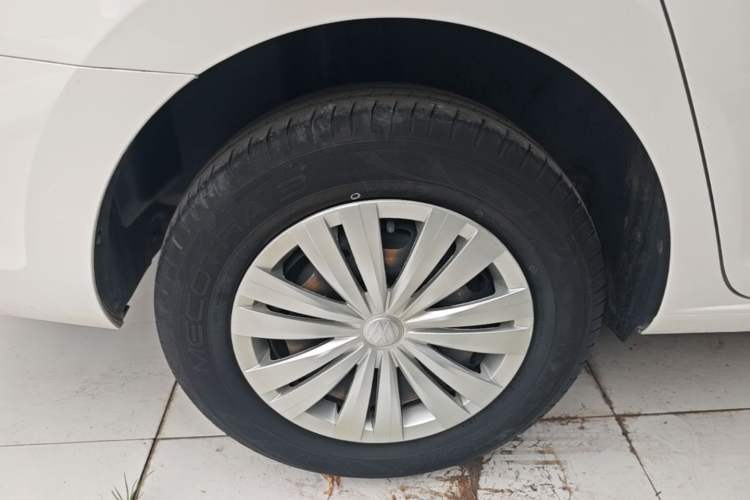 Used Volkswagen Santana 2019 1.5L Manual Fashion Edition China VI Standard Right Rear Wheel Hub