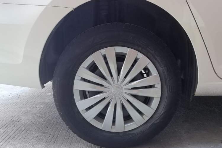 Used Volkswagen Santana 2019 1.5L Automatic Fashion Edition China VI Right Rear Wheel Hub