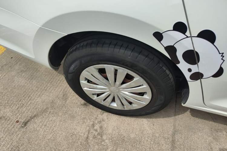 Used Volkswagen Santana 2019 1.5L Manual Fashion Edition China VI Standard Right Rear Wheel Hub