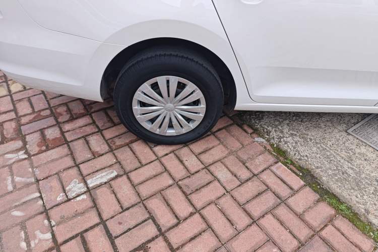 Used Volkswagen Santana 2019 1.5L Automatic Fashion Edition China VI Right Rear Wheel Hub