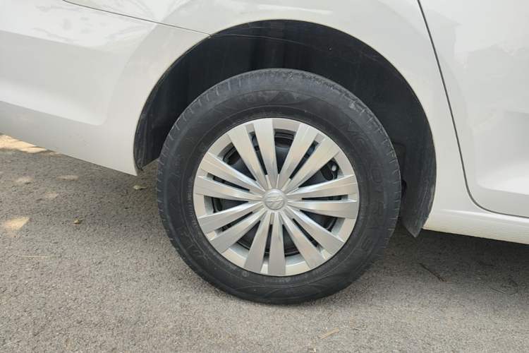 Used Volkswagen Santana 2019 1.5L Automatic Fashion Edition China VI Right Rear Wheel Hub