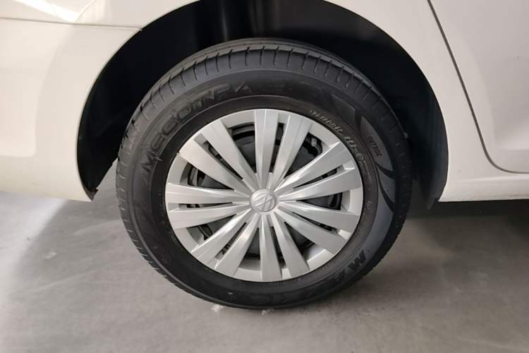 Used Volkswagen Santana 2019 1.5L Manual Fashion Edition China VI Standard Right Rear Wheel Hub