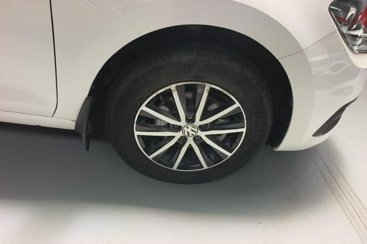 Used Volkswagen Santana 2019 1.5L Automatic Fashion Edition China VI Right Rear Wheel Hub