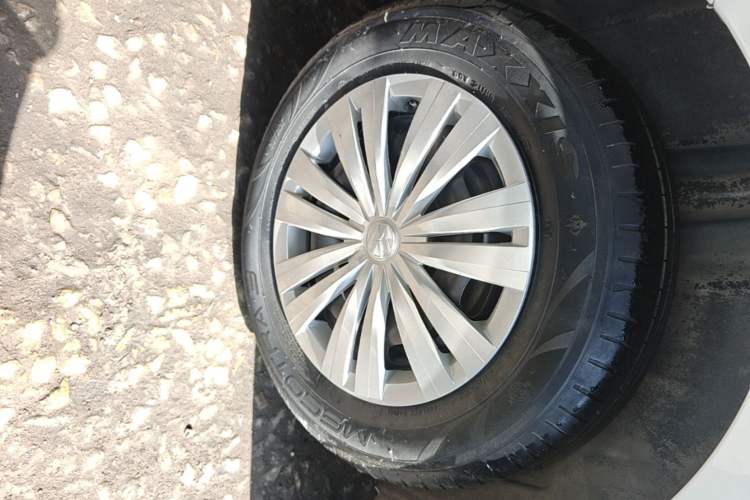 Used Volkswagen Santana 2019 1.5L Manual Fashion Edition China VI Standard Right Rear Wheel Hub