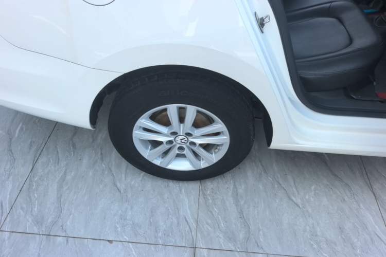 Used Volkswagen Santana 2019 1.5L Manual Fashion Edition China VI Standard Right Rear Wheel Hub