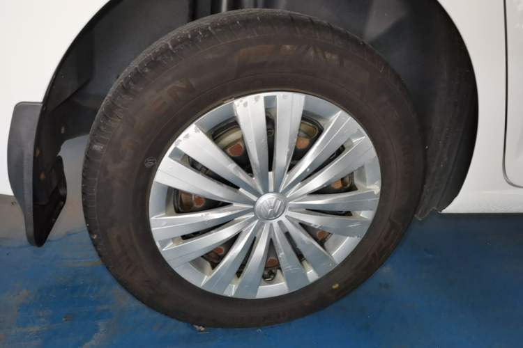 Used Volkswagen Santana 2019 1.5L Manual Fashion Edition China VI Standard Right Rear Wheel Hub