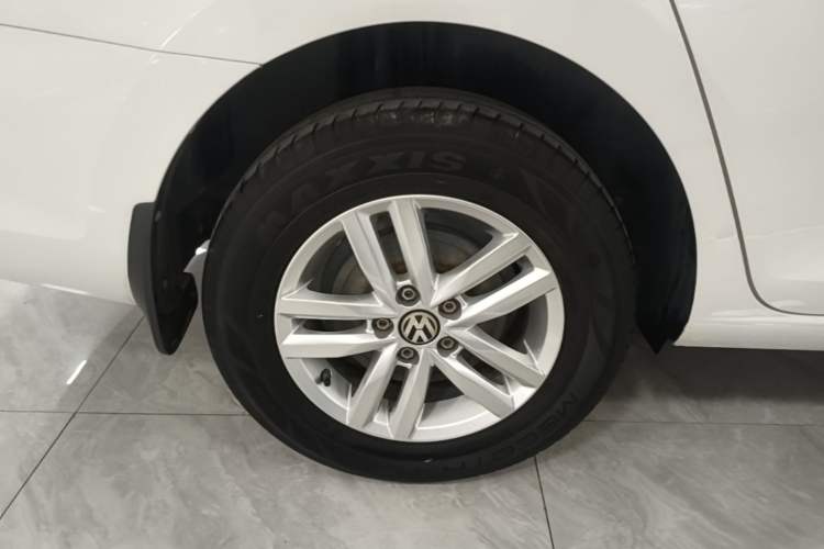 Used Volkswagen Santana 2019 1.5L Manual Fashion Edition China VI Standard Right Rear Wheel Hub