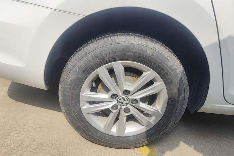 Used Volkswagen Santana 2019 1.5L Automatic Fashion Edition China VI Right Rear Wheel Hub