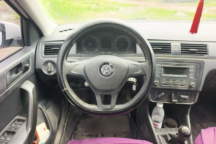 Used Volkswagen Santana 2019 1.5L Manual Fashion Edition China VI Standard Steering Wheel
