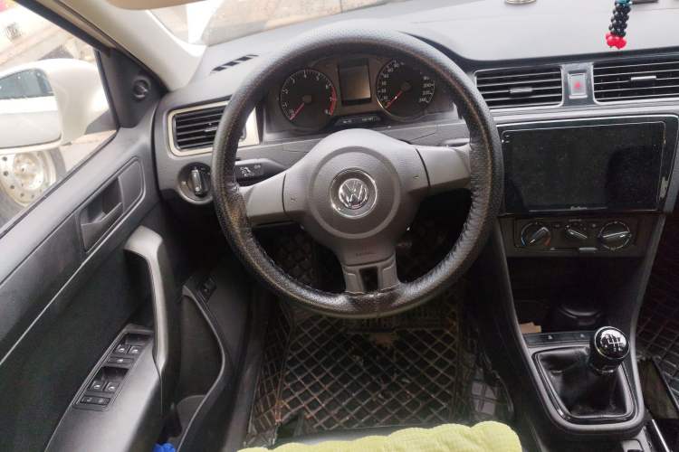 Used Volkswagen Santana 2019 1.5L Manual Fashion Edition China VI Standard Steering Wheel