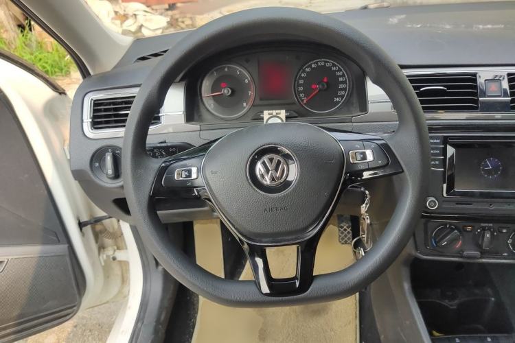 Used Volkswagen Santana 2019 1.5L Manual Fashion Edition China VI Standard Steering Wheel