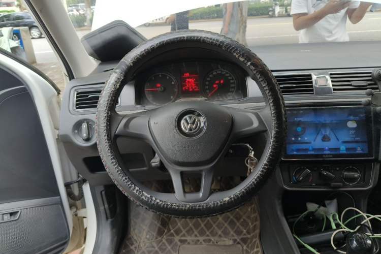 Used Volkswagen Santana 2019 1.5L Manual Fashion Edition China VI Standard Steering Wheel
