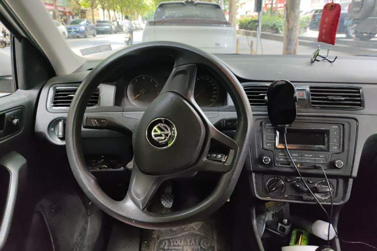Used Volkswagen Santana 2019 1.5L Manual Fashion Edition China VI Standard Steering Wheel