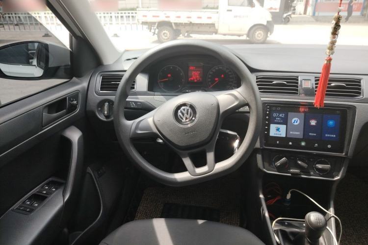 Used Volkswagen Santana 2019 1.5L Manual Fashion Edition China VI Standard Steering Wheel