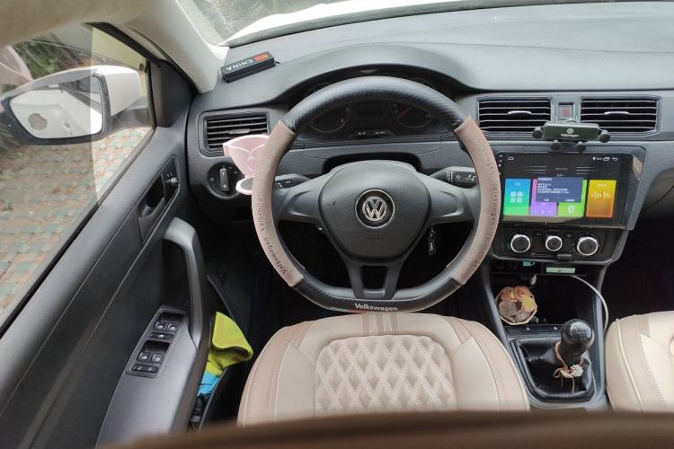 Used Volkswagen Santana 2019 1.5L Manual Fashion Edition China VI Standard Steering Wheel