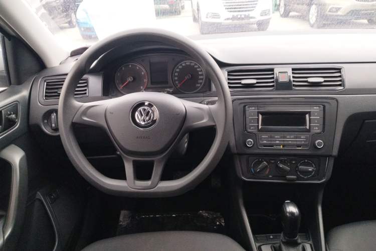 Used Volkswagen Santana 2019 1.5L Automatic Fashion Edition China VI Steering Wheel