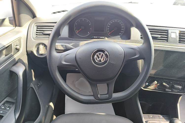 Used Volkswagen Santana 2019 1.5L Manual Fashion Edition China VI Standard Steering Wheel