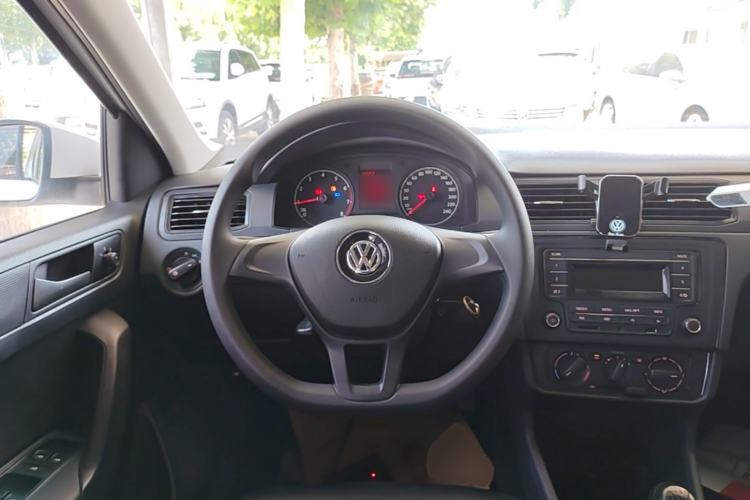 Used Volkswagen Santana 2019 1.5L Manual Fashion Edition China VI Standard Steering Wheel