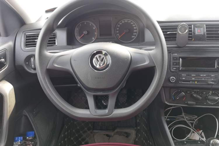 Used Volkswagen Santana 2019 1.5L Manual Fashion Edition China VI Standard Steering Wheel