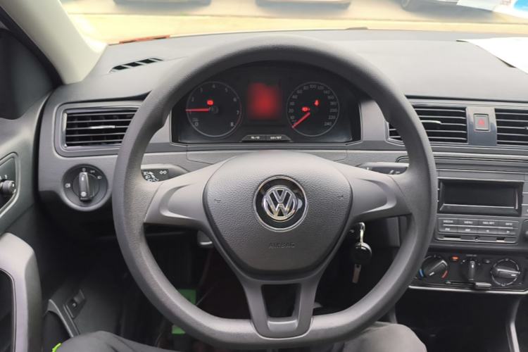 Used Volkswagen Santana 2019 1.5L Manual Fashion Edition China VI Standard Steering Wheel