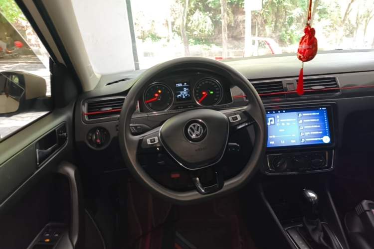 Used Volkswagen Santana 2019 Haval H6 1.5L Automatic Comfort Edition China VI Standard Steering Wheel