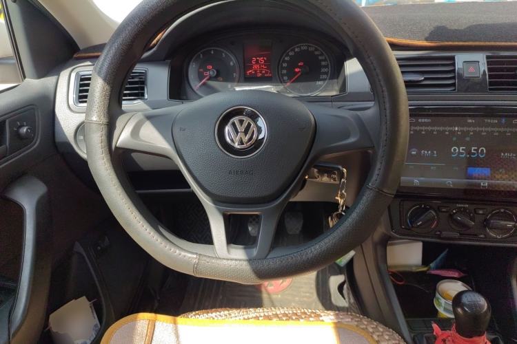 Used Volkswagen Santana 2019 1.5L Manual Fashion Edition China VI Standard Steering Wheel