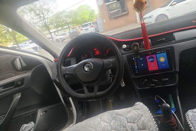 Used Volkswagen Santana 2019 1.5L Manual Fashion Edition China VI Standard Steering Wheel