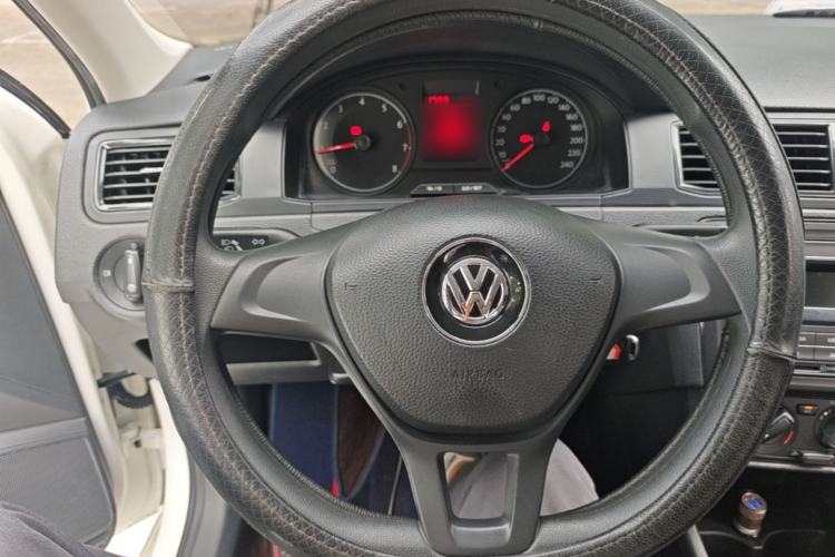 Used Volkswagen Santana 2019 1.5L Manual Fashion Edition China VI Standard Steering Wheel