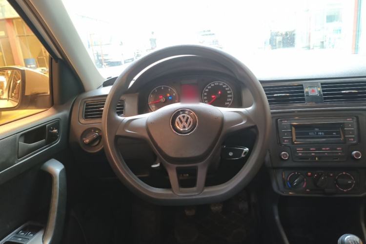 Used Volkswagen Santana 2019 1.5L Manual Fashion Edition China VI Standard Steering Wheel