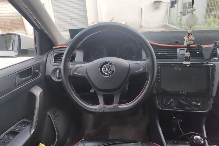 Used Volkswagen Santana 2019 1.5L Manual Fashion Edition China VI Standard Steering Wheel