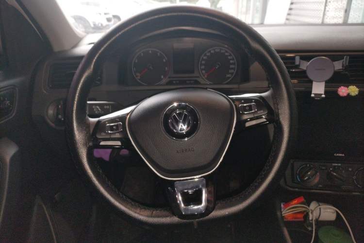 Used Volkswagen Santana 2019 1.5L Manual Fashion Edition China VI Standard Steering Wheel