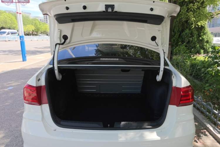 Used Volkswagen Santana 2019 1.5L Manual Fashion Edition China VI Standard Trunk