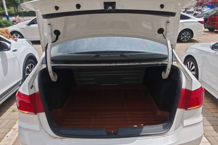 Used Volkswagen Santana 2019 1.5L Manual Fashion Edition China VI Standard Trunk