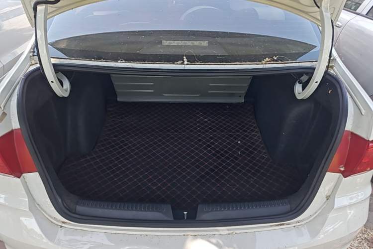 Used Volkswagen Santana 2019 1.5L Automatic Fashion Edition China VI Trunk