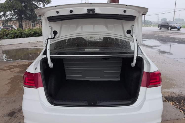 Used Volkswagen Santana 2019 1.5L Manual Fashion Edition China VI Standard Trunk