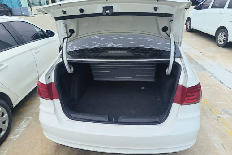 Used Volkswagen Santana 2019 1.5L Manual Fashion Edition China VI Standard Trunk