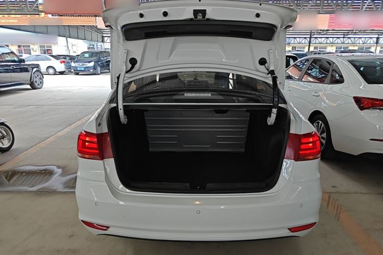 Used Volkswagen Santana 2019 1.5L Automatic Comfort Edition China VI Standard Trunk